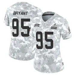 Cleveland Browns Women's Limited Arctic Camo 2024 Salute to Service Jersey (95 Armonty Bryant)
